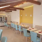 Roma فندق ترييستي