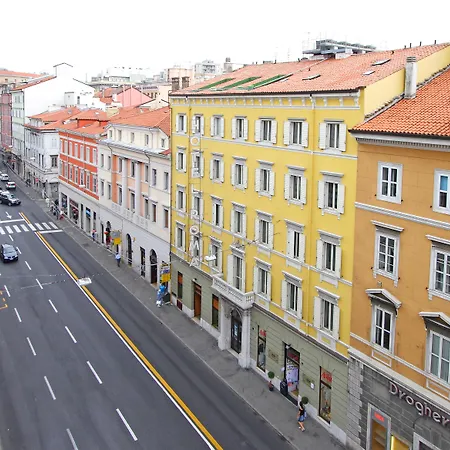 Hotel Roma 3*