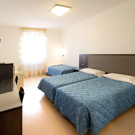 Roma 3* Триест