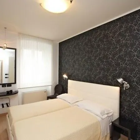 Roma Hotel