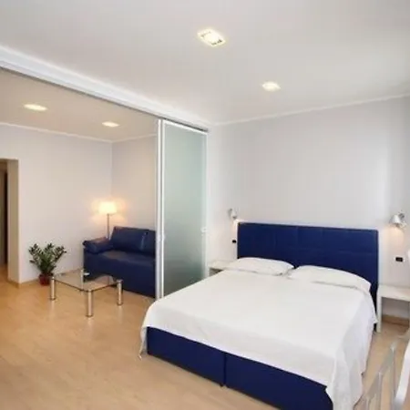 Roma 3* Триест