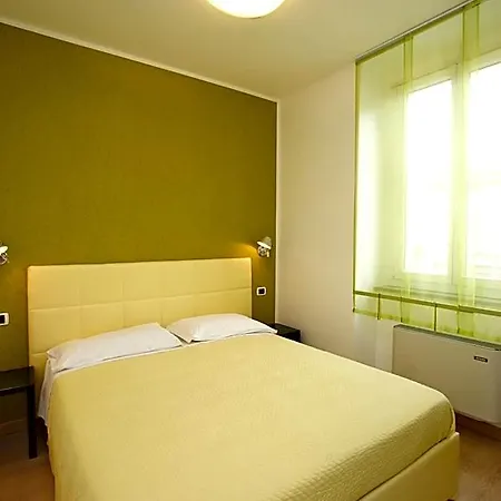 Hotel Roma 3*