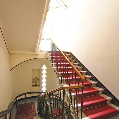 Hotel Roma 3*