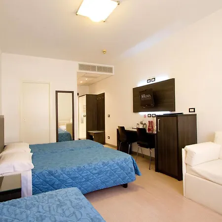Roma Hotel 3*