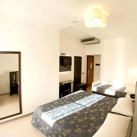 Hotel Roma 3*
