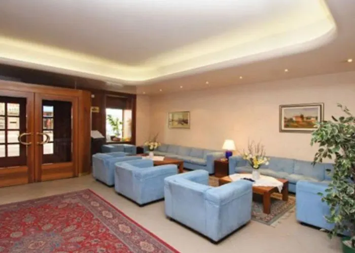 ローマ ホテル 3*